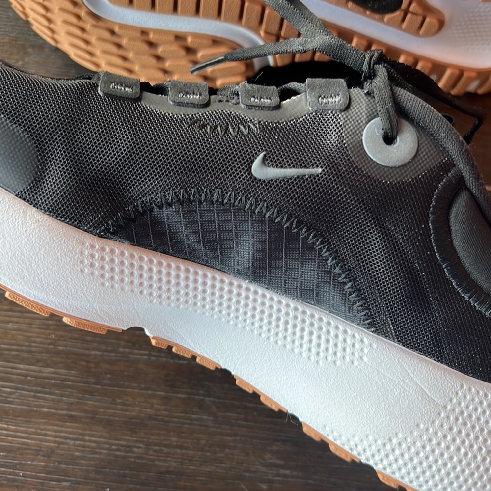 Nike RUNNING React 🏃‍♀️ - Picture 9 of 10